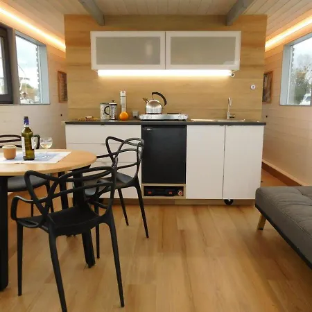 船屋 Hausbot Na Vltave